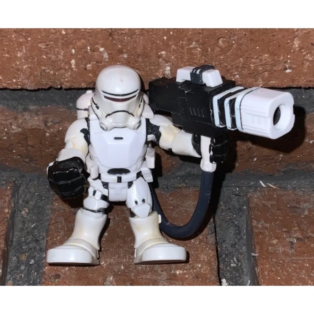 Star Wars First Order Flametrooper Mini Figure with Flamethrower and Backpack